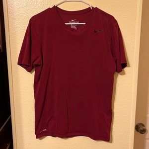NIKE Mens Dri Fit Maroon Tee Shirt